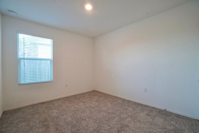 Building Photo - 10709 Steinbeck Dr