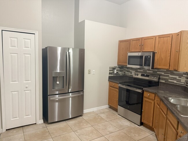 Building Photo - 9801 Kona Isle Ct