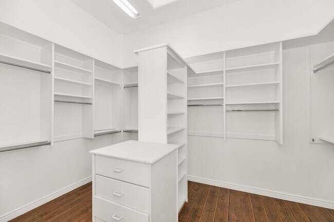 Building Photo - 11139 E Cannon Dr