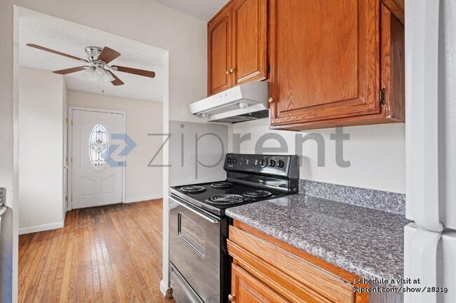 Building Photo - 2123 Peppertree Way