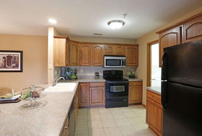 Building Photo - 3015 W Willow Knolls Dr