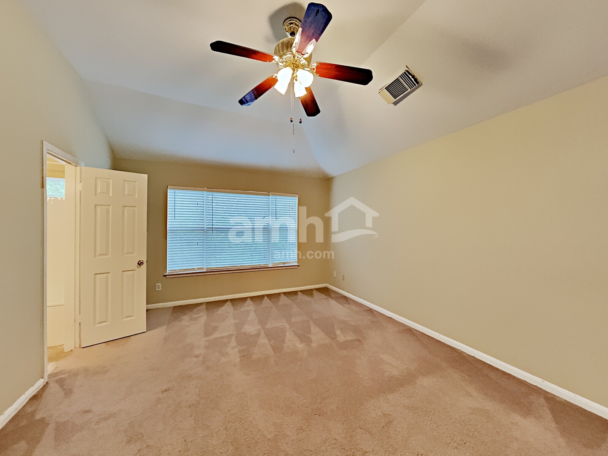 Building Photo - 54 Lockspring
