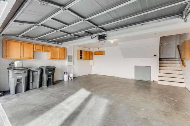 Building Photo - 4579 Mangrove Dr