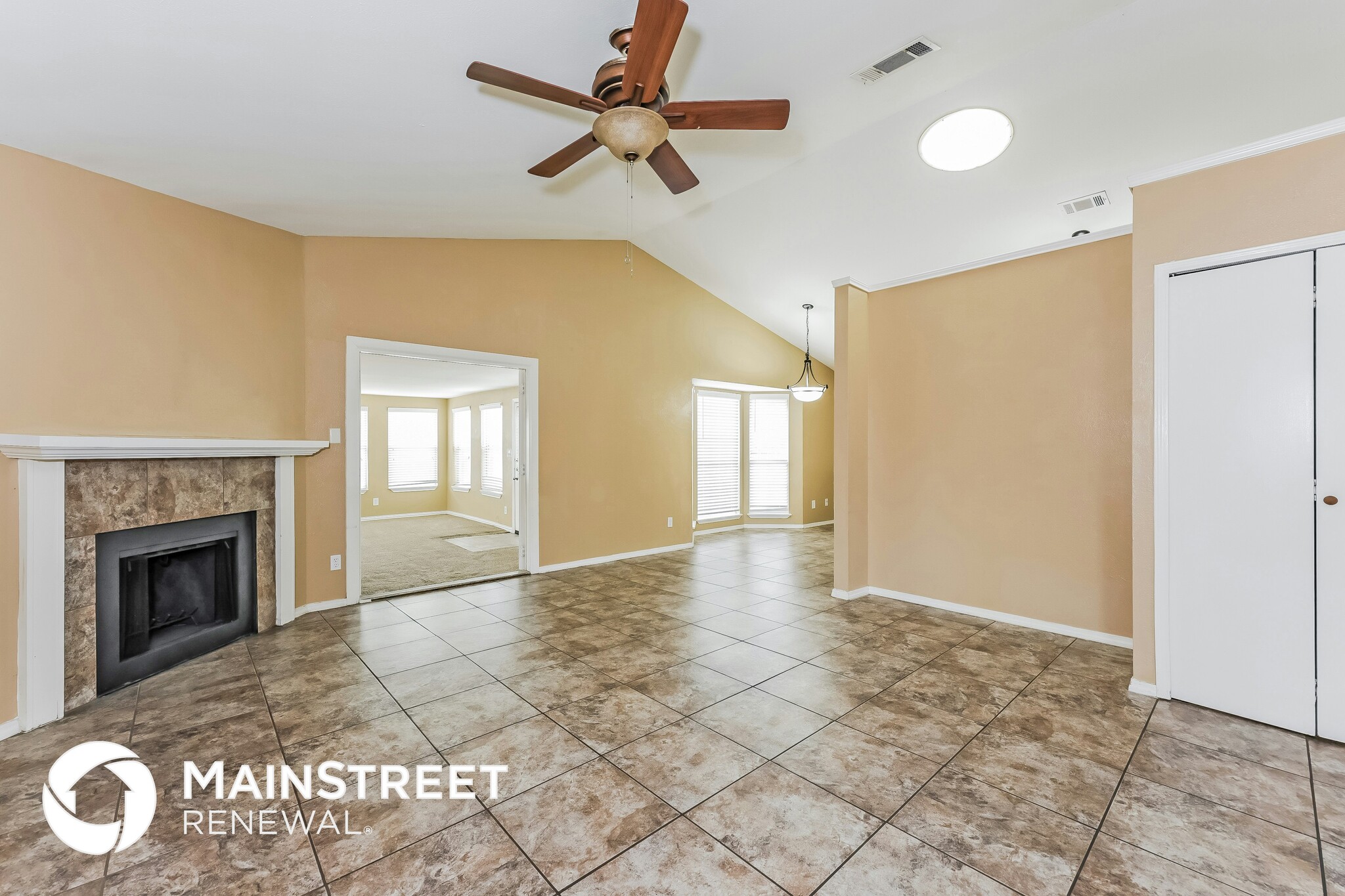 Building Photo - 2803 Forest Creek Dr