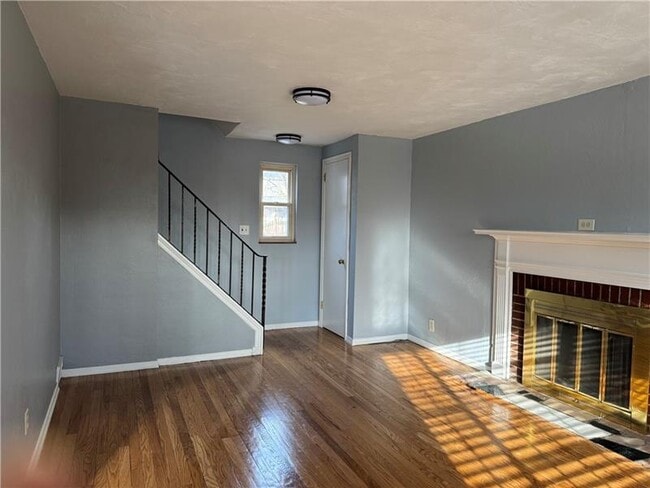 Building Photo - 231 Jonquil Pl