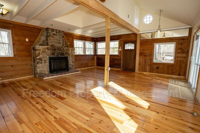 Building Photo - 11961 Mente Rd