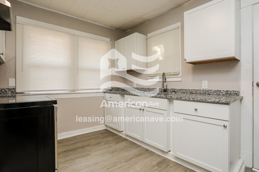 Building Photo - 522 S Hardy Ave