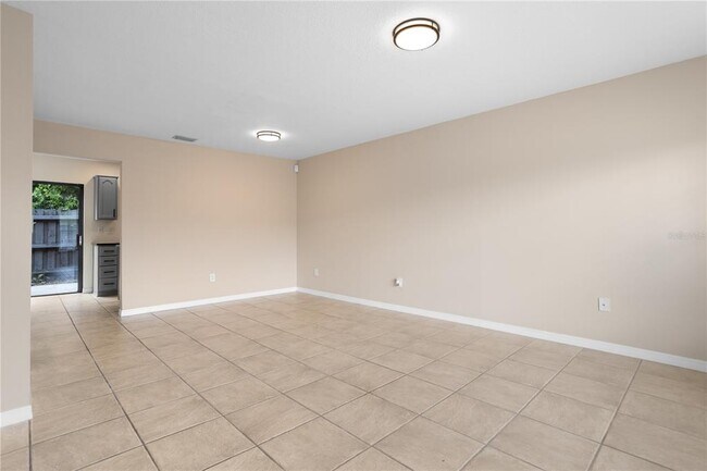 Building Photo - 7337 Cedar Creek Ct