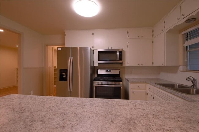 Building Photo - 2509 Givens Ave