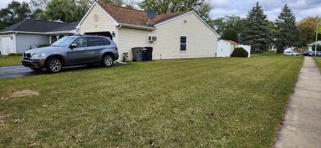 Building Photo - 539 Thorndale Dr