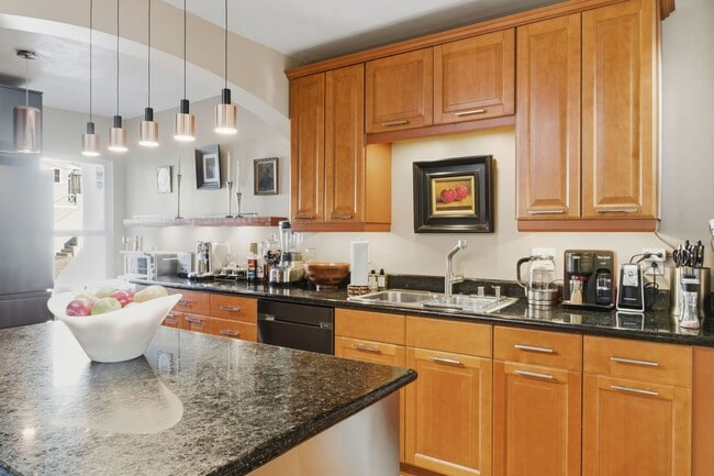 Building Photo - Fully Furnished 2BR + Media Room • 2BA Single-Family Home Near McLaren Park