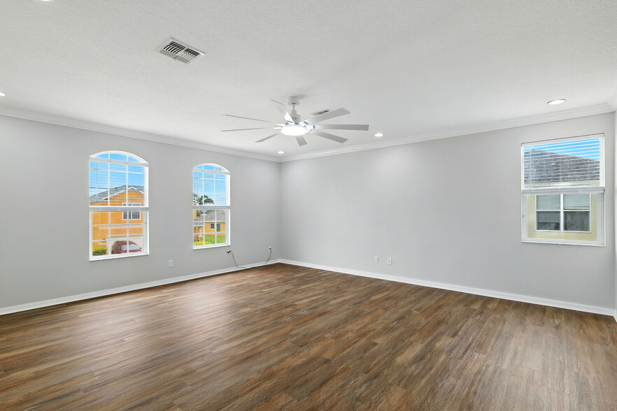 Building Photo - 2480 Cypress Tree Trl