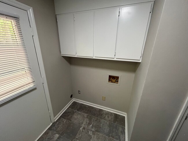 Building Photo - Sherwood2263-2265