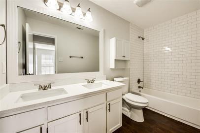 Building Photo - 115 Peachtree Ct