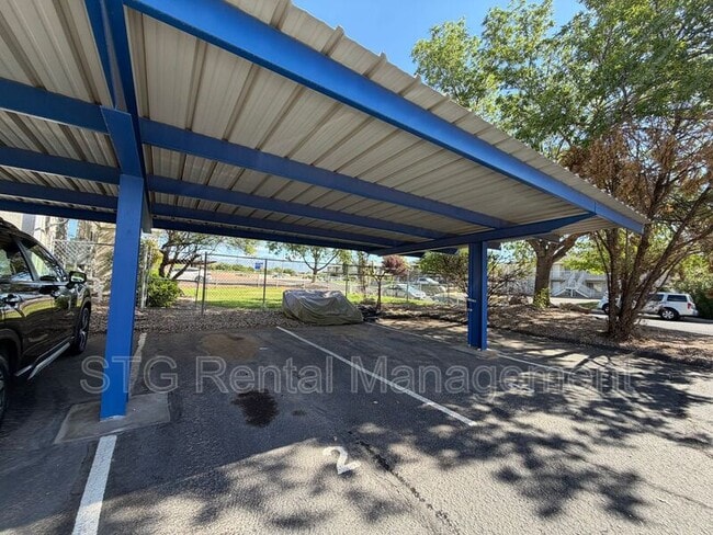 Building Photo - 433 E 1050 S