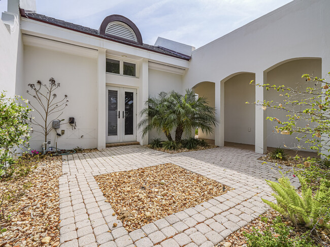 Building Photo - 8405 Red Bay Ct