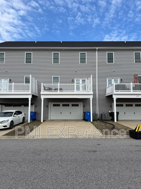 Building Photo - 1001 Rye Dr