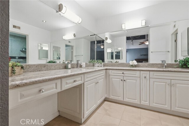 Building Photo - 2142 Iron Club Dr