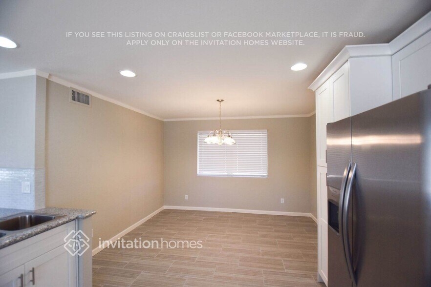Building Photo - 3748 E Charter Oak Rd