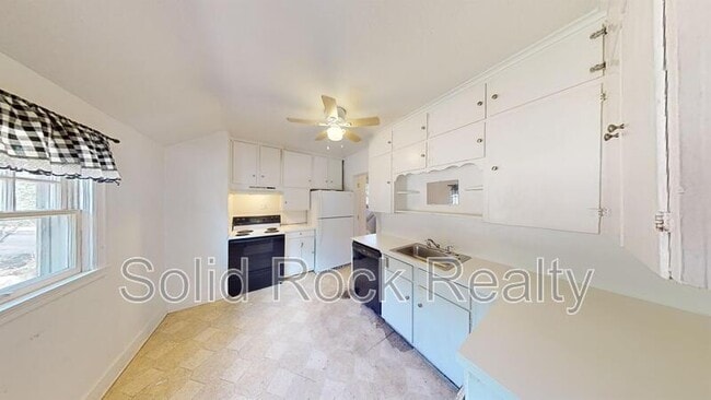 Building Photo - 1311 Cheyenne Blvd