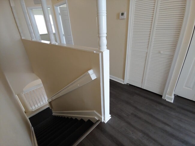 Building Photo - 3106 Shoma Dr