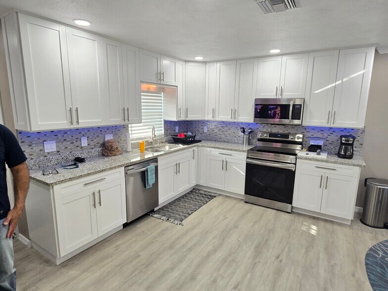 Kitchen - 1250 S Pinellas Ave