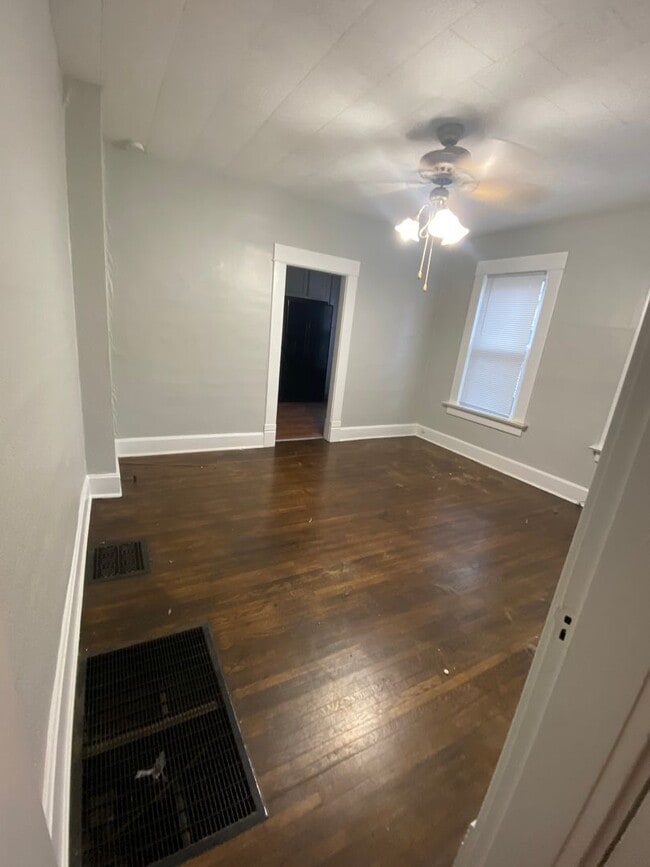 Building Photo - 337-339 Mithoff