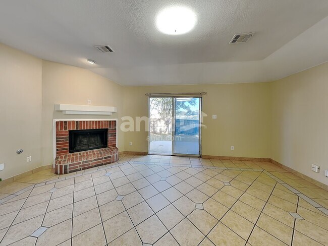 Building Photo - 904 Western Pass