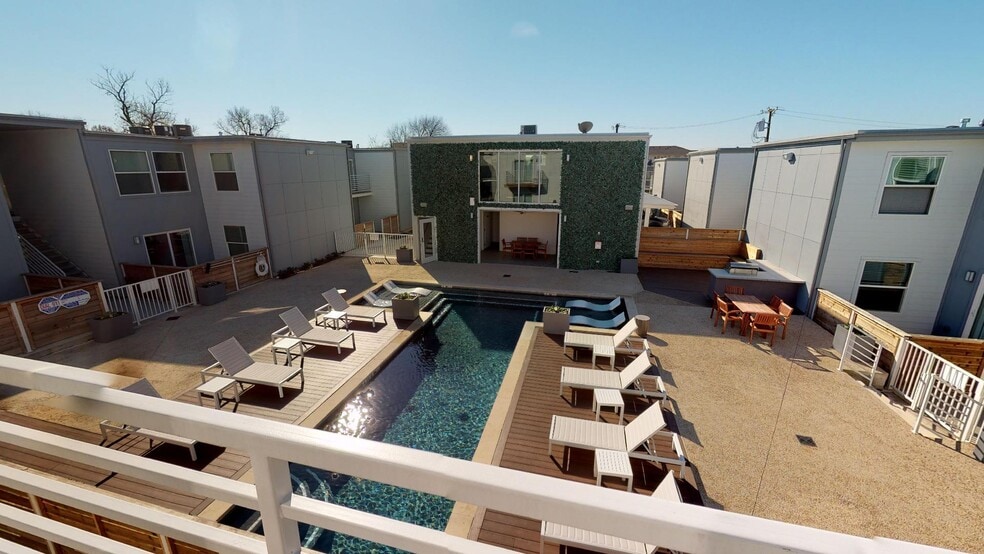 Building Photo - The Trousdale