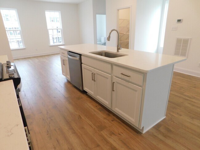 Building Photo - 7037 Leire Ln