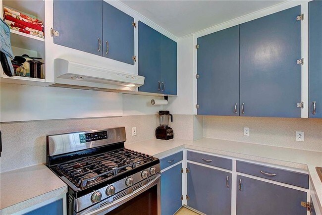 Building Photo - 1803 Romeria Dr