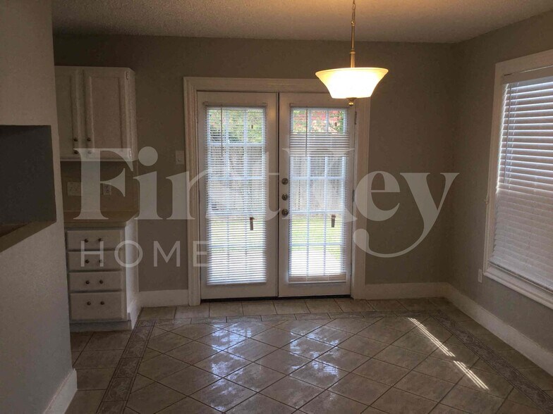 Building Photo - 5334 Riverport Dr