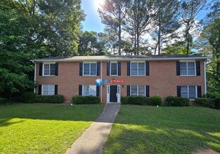 Building Photo - 493 Stone Mountain St