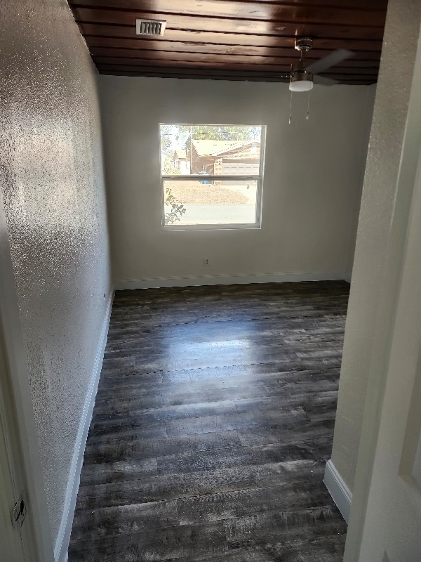 Building Photo - 1335 E Bay St