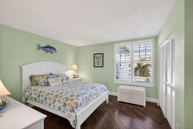 Building Photo - 1206 Mainsail Cir