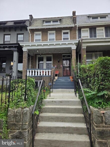 Primary Photo - 1319 E Street NE Unit