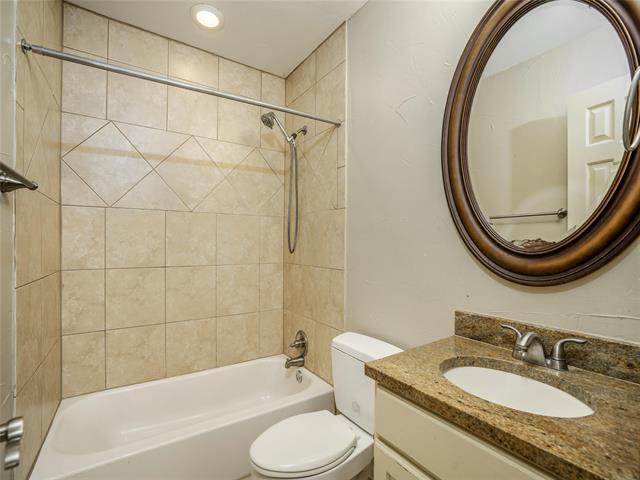 Building Photo - 917 Warren Way