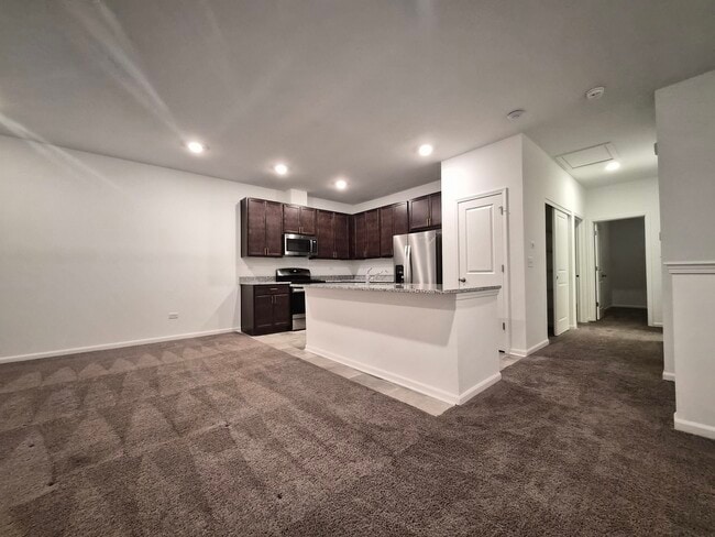 Building Photo - 4391 Chelsea Mnr Cir