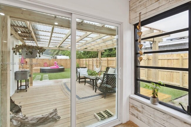 Building Photo - 1512 NW 4th Ave