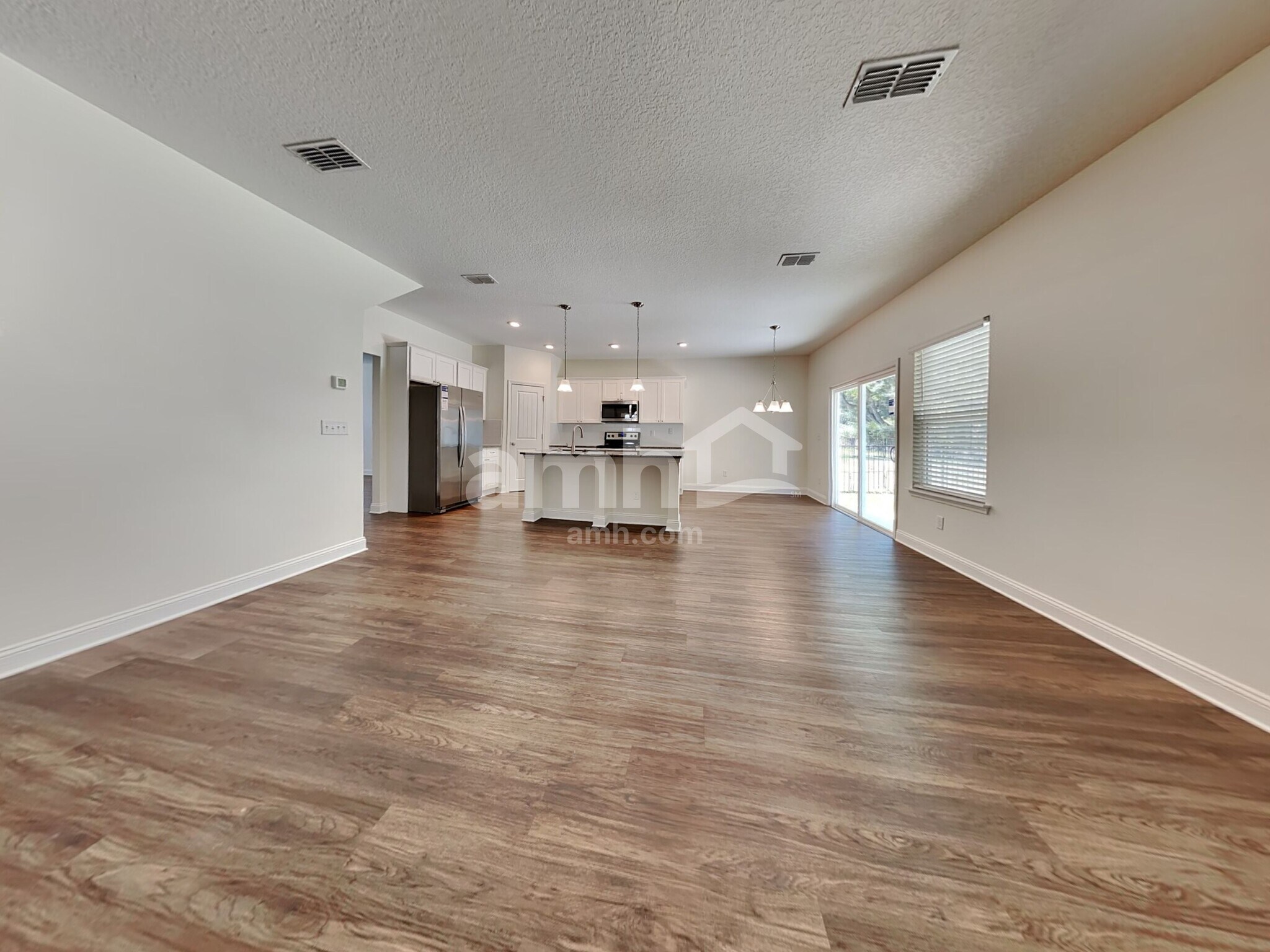 Building Photo - 3120 Creek Village Ln