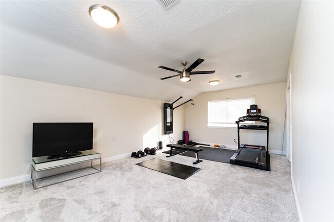 Building Photo - 8311 Amber Cove Dr