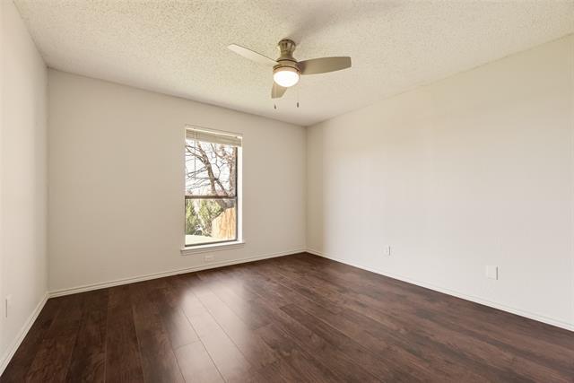 Building Photo - 9625 Cherry St