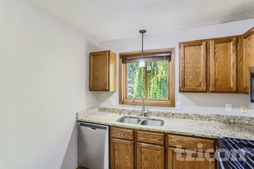 Building Photo - 13734 Glenhurst Ln