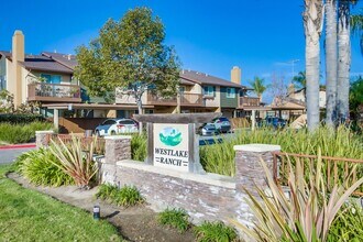 Building Photo - Beautiful 2 Story Townhouse with Prime Location!!