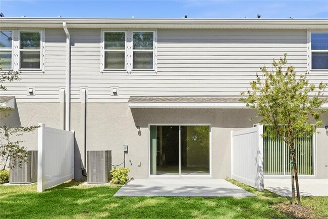 Building Photo - 15156 Cuzcorro Ct