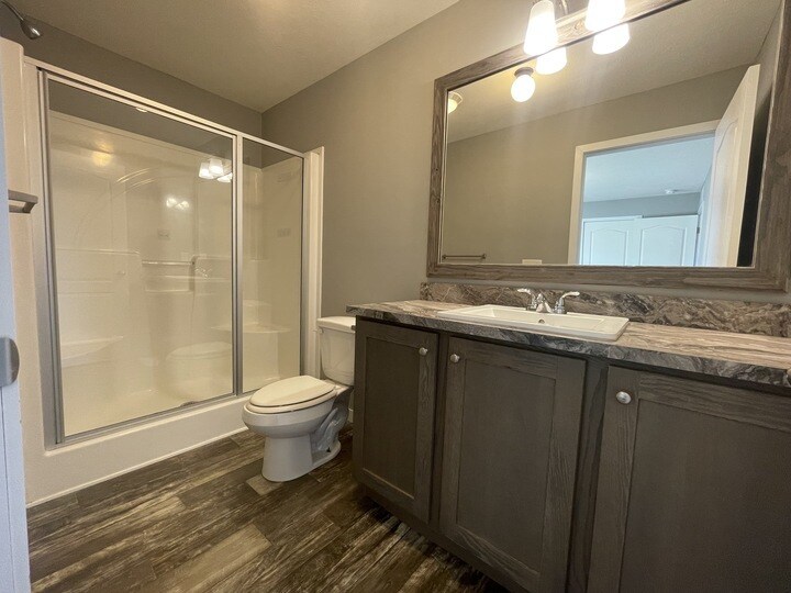 Building Photo - 38033 Ducharme Dr