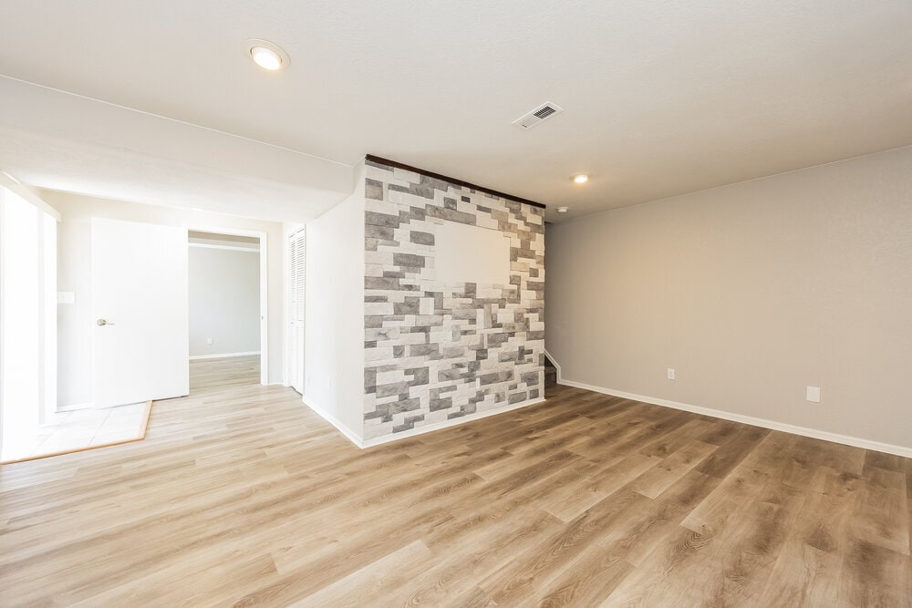 Building Photo - 6325 Ashridge Ct