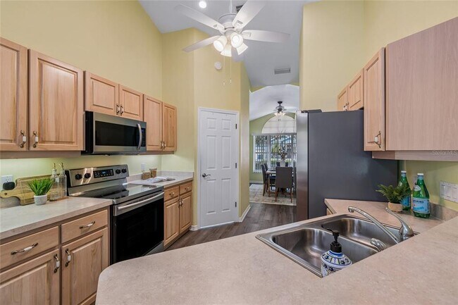 Building Photo - 12728 Flamingo Pkwy
