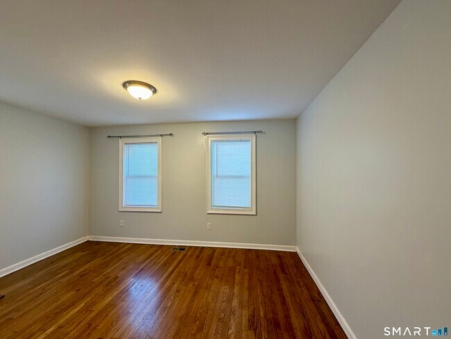 Building Photo - 67 Mechanic St