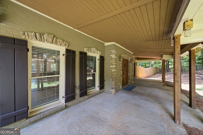 Building Photo - 250 Aspen Way